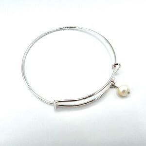 NICOLETTA PEARL BANGLE